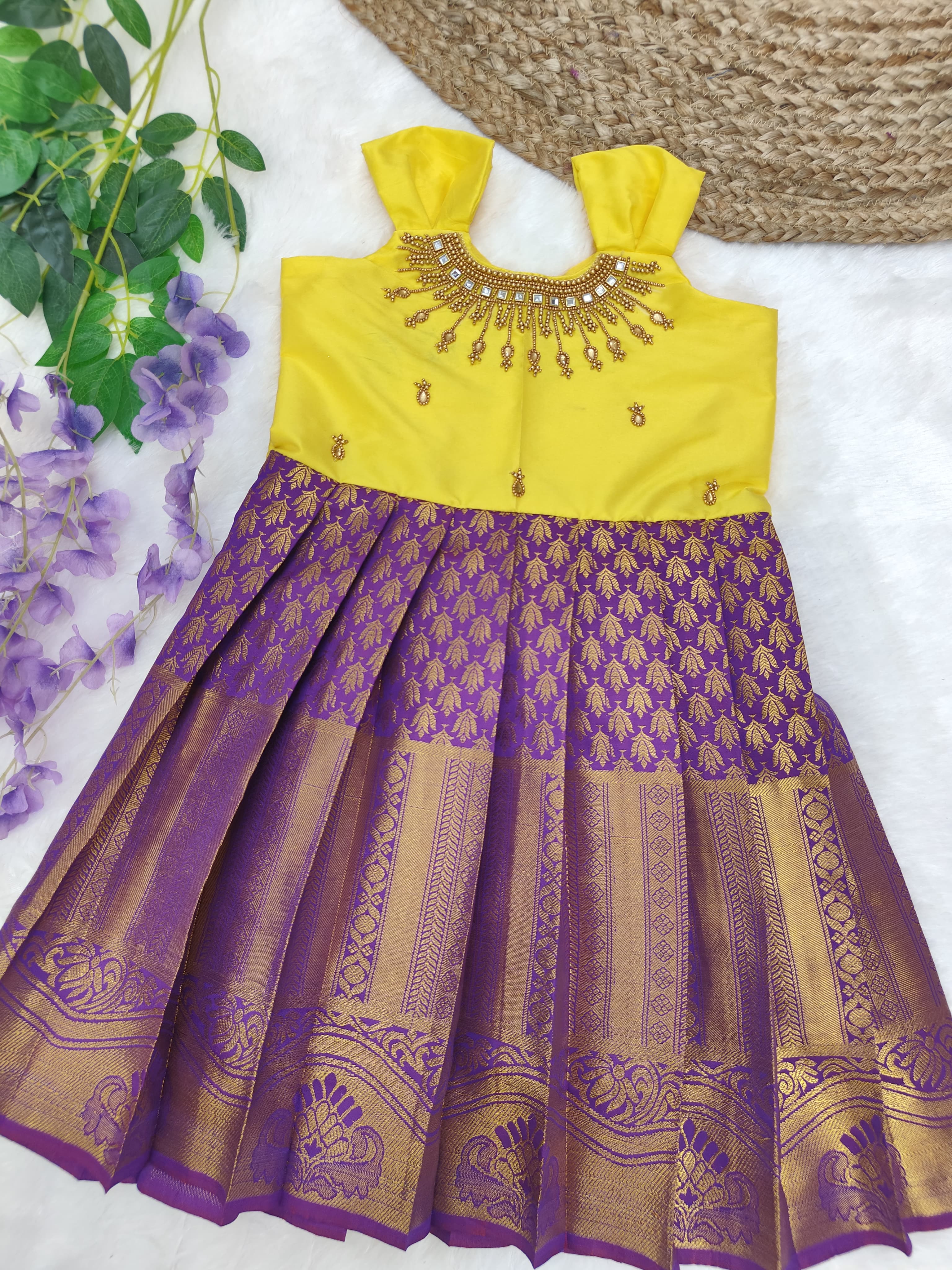 Sleeveless Pattu Frock