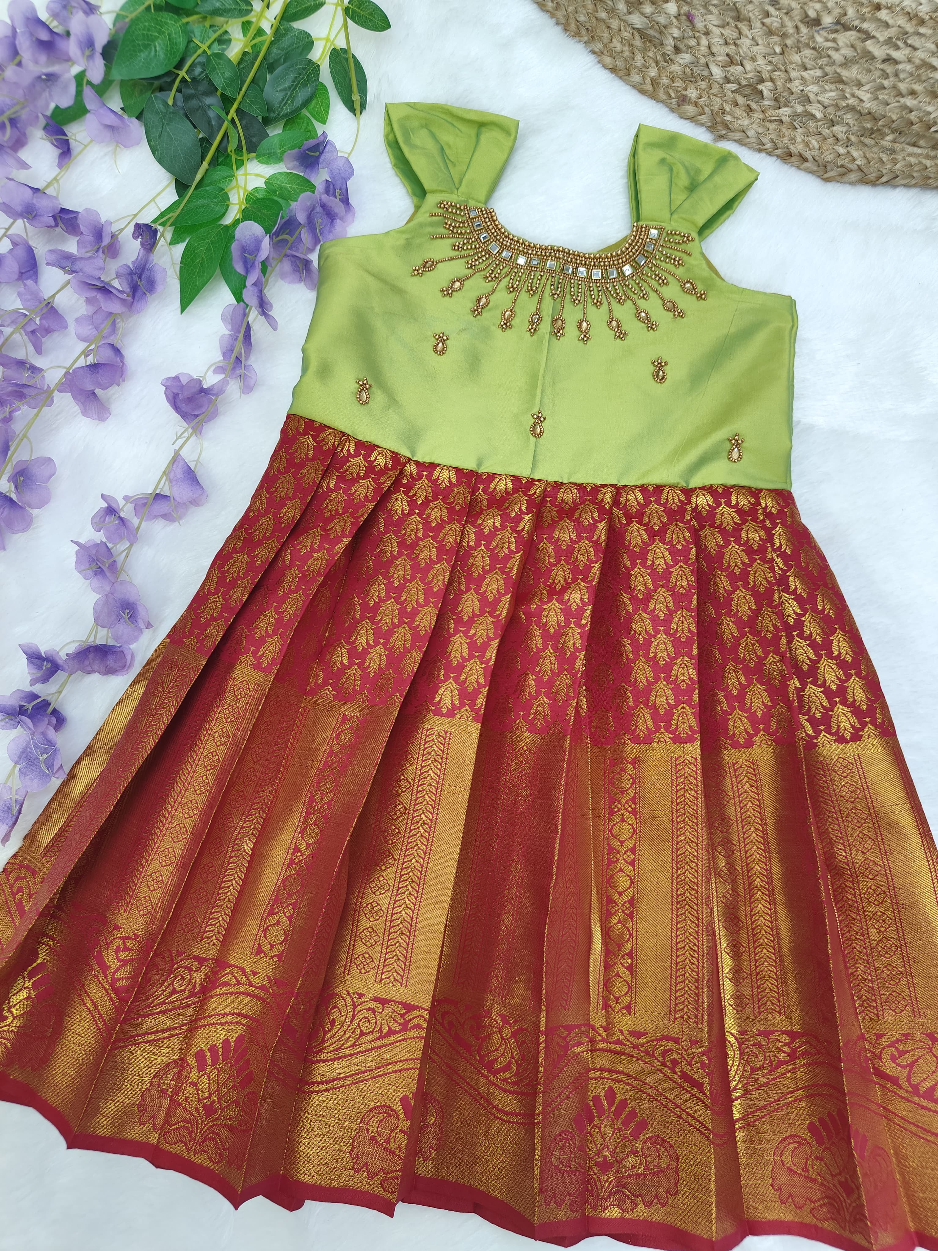 Sleeveless Pattu Frock